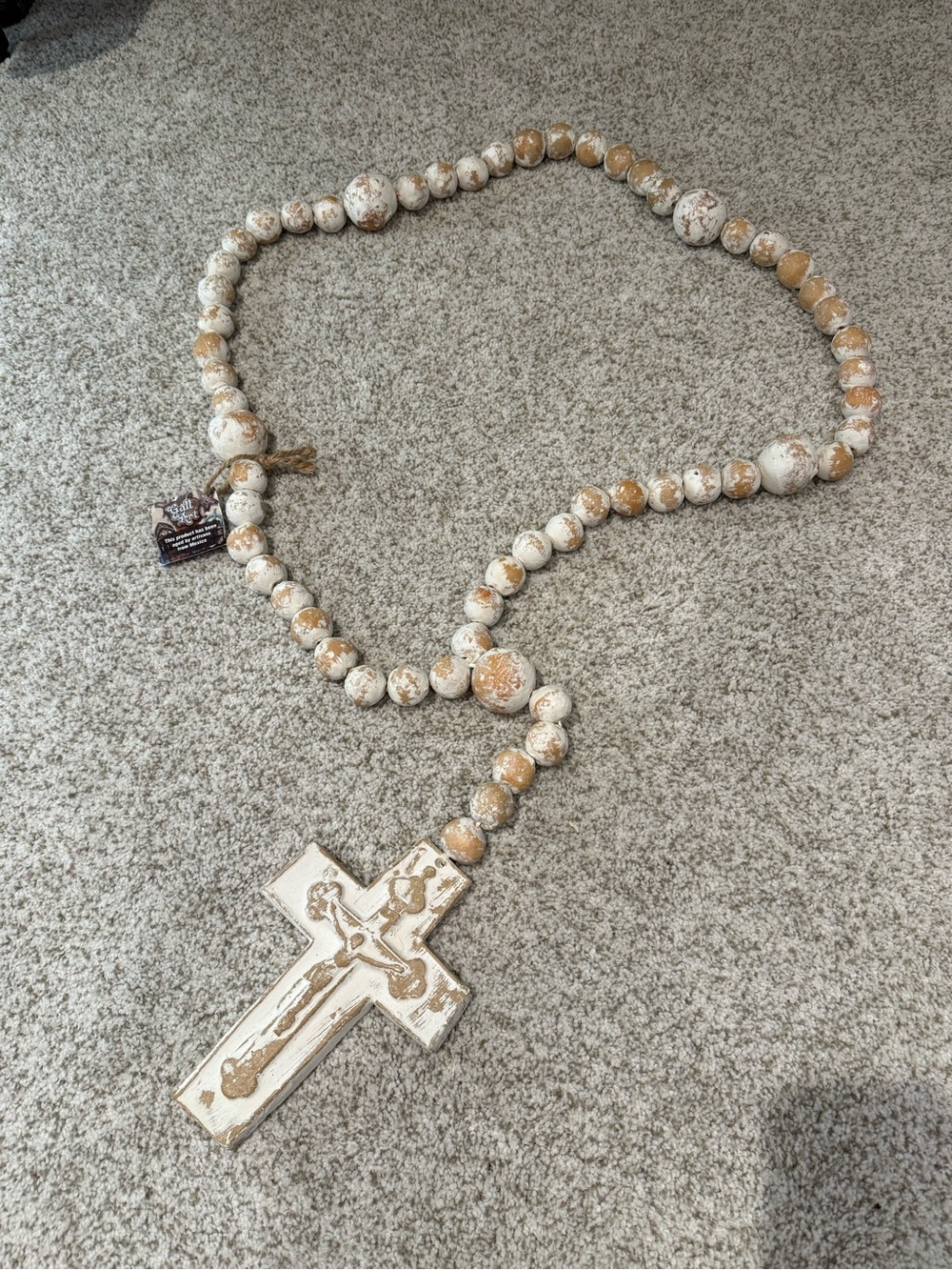 Large Distressed White Wood Rosary Beads Wall Hanging Cross Decor Handmand NEW